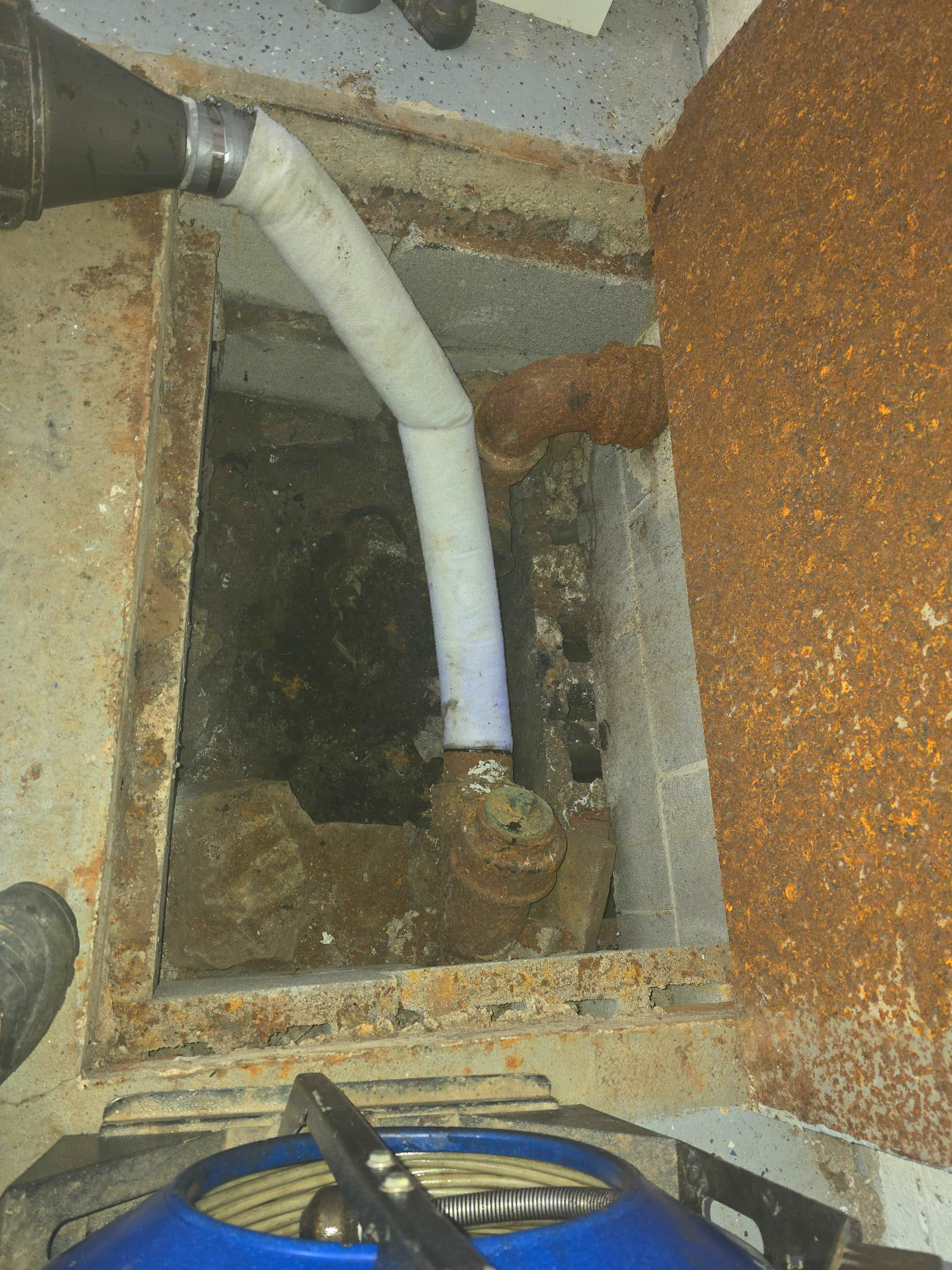 Trenchless Sewer Pipe Lining SIPP/CIPP